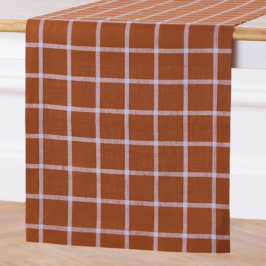 Fall Table Runner for a cozy kitchen