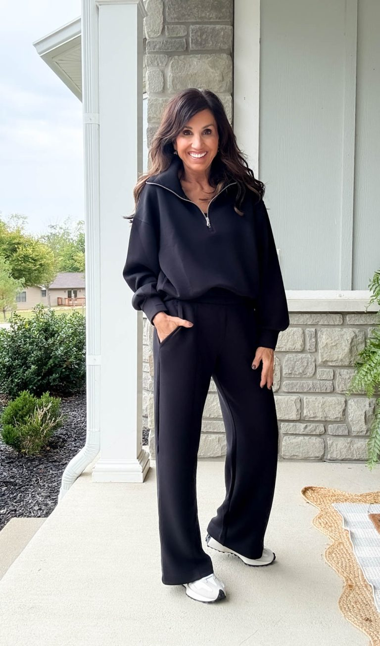 OVER 50 WOMAN WEARING AN OUTFIT WITH OLD NAVY'S SOFT BOUNCE FLEECE WIDE LEG SWEATPANTS SEPTEMBER 2025